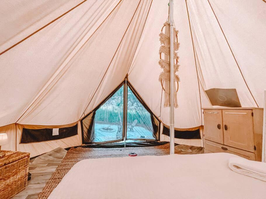 Cute Off Grid Glampsite With Wifi- 5 Min From Haleiwa Town Hotel Exterior photo
